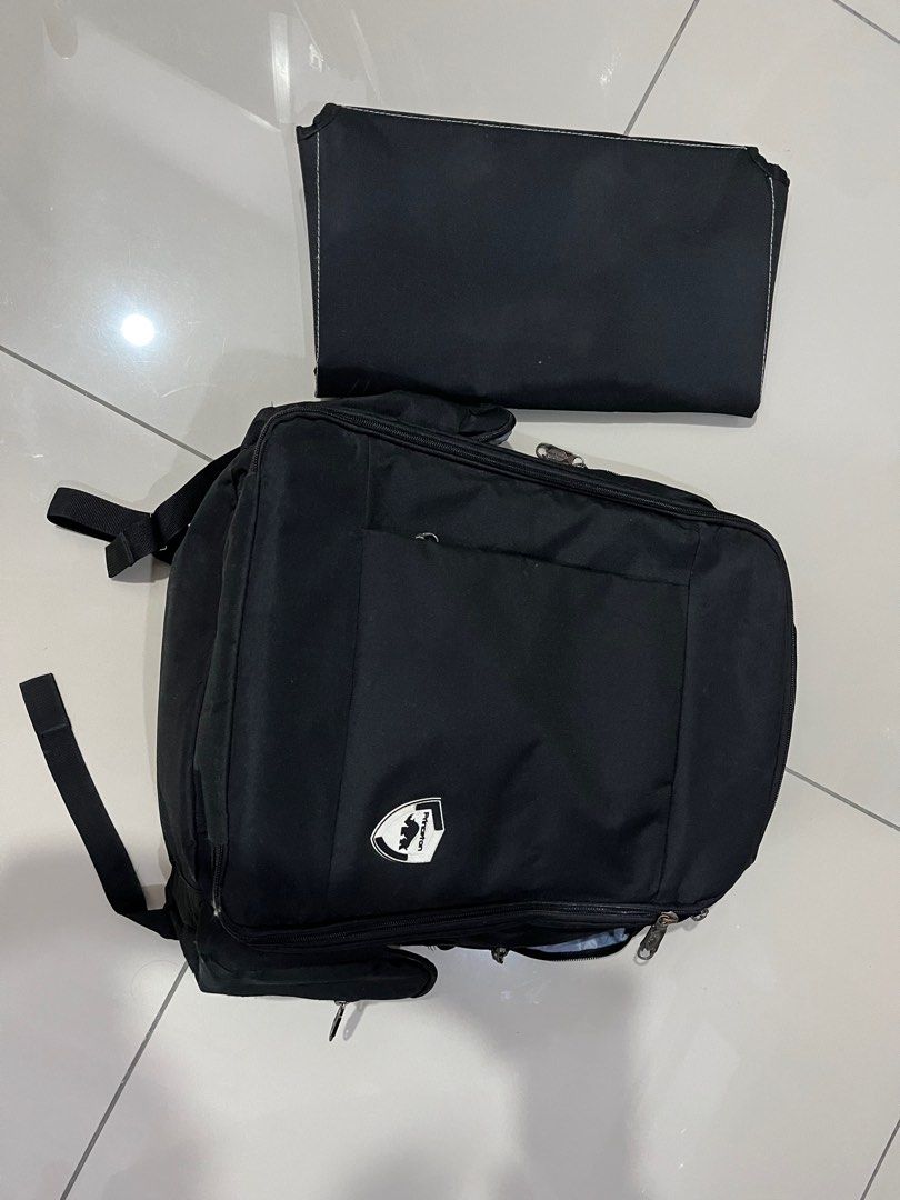 Princeton Nursery Bag (Category: Diaper Bags & Wetbags) located in Cheras. Submitted by zling1210 (Listing ID 1381575770, Image 1). Description: The conditions is still good. Just put bottle side got some broke but can be fix.