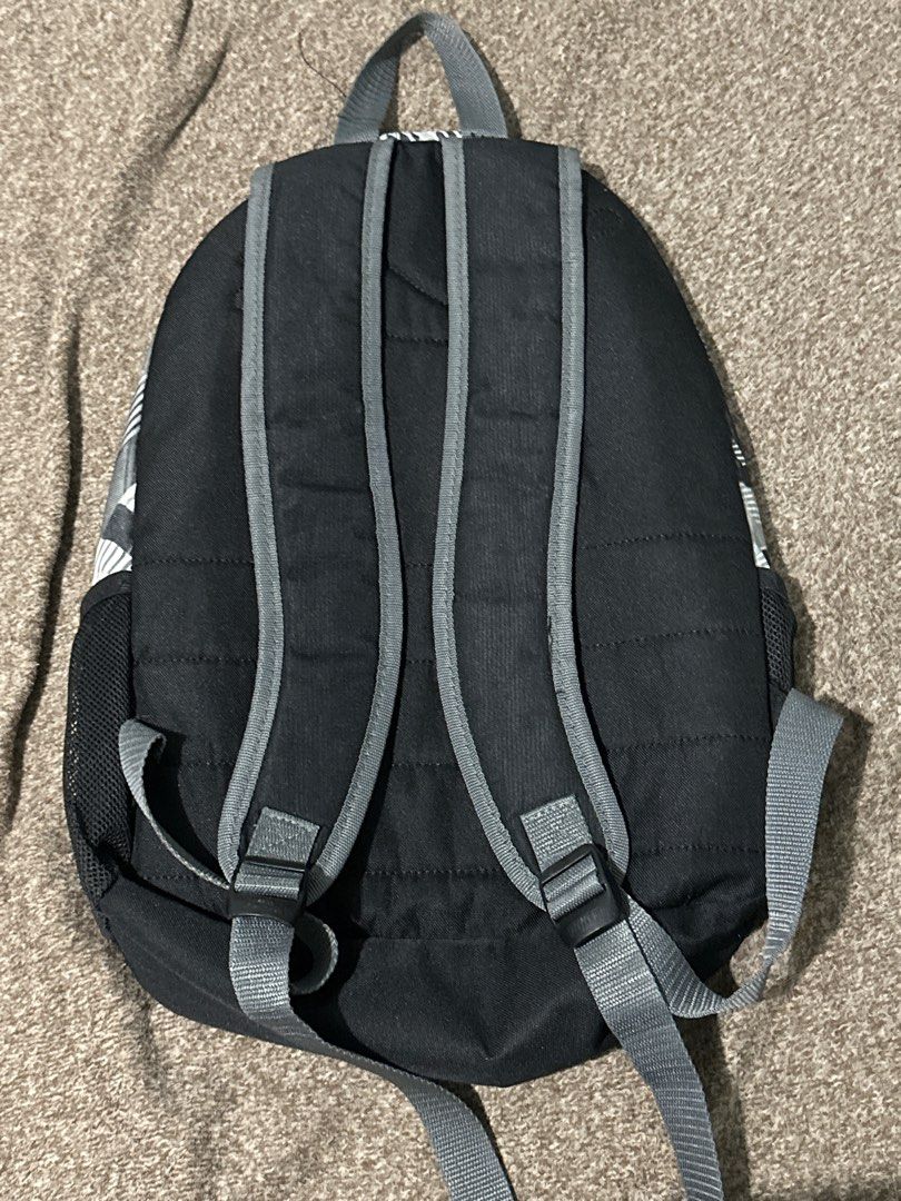 Puma Backpack (Category: Backpacks) located in Davao. Submitted by prettythings100 (Listing ID 1381603958, Image 2). Description: Puma Backpack School Bag no issue ₱600 ➡️ ₱450 delivery: jnt.