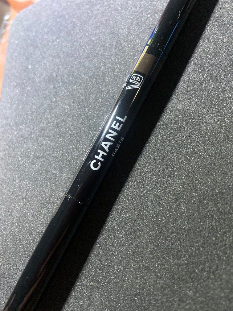 Retractable Chanel Brow Pencil & Brush (Category: Makeup) located in Tagaytay City. Submitted by euniquefinds (Listing ID 1381653568, Image 1). Description: Authentic Chanel Stylo Sourcils Brun Profond #810 Waterproof longwear eyebrow retractable pencil .