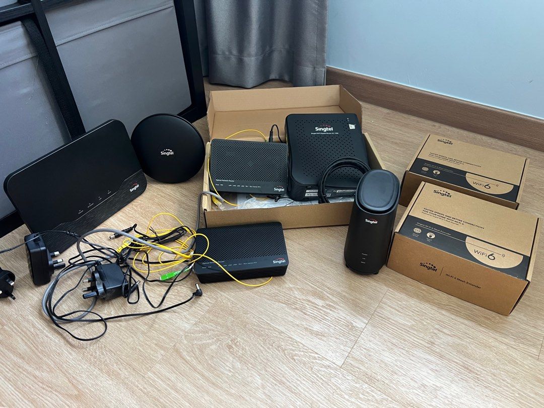 Singtel WiFi 6 Router and Mesh Extender Set63203625445635112