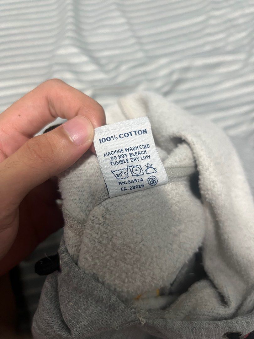STUSSY SCRIPT VINTAGE (AUTHENTIC) (Category: Hoodies) located in Daraga. Submitted by sudeee (Listing ID 1381647859, Image 3). Description: STUSSY SCRIPT VINTAGE (AUTHENTIC) Dimes: 23 x 29 Issue: none Color Rate: 9/10.