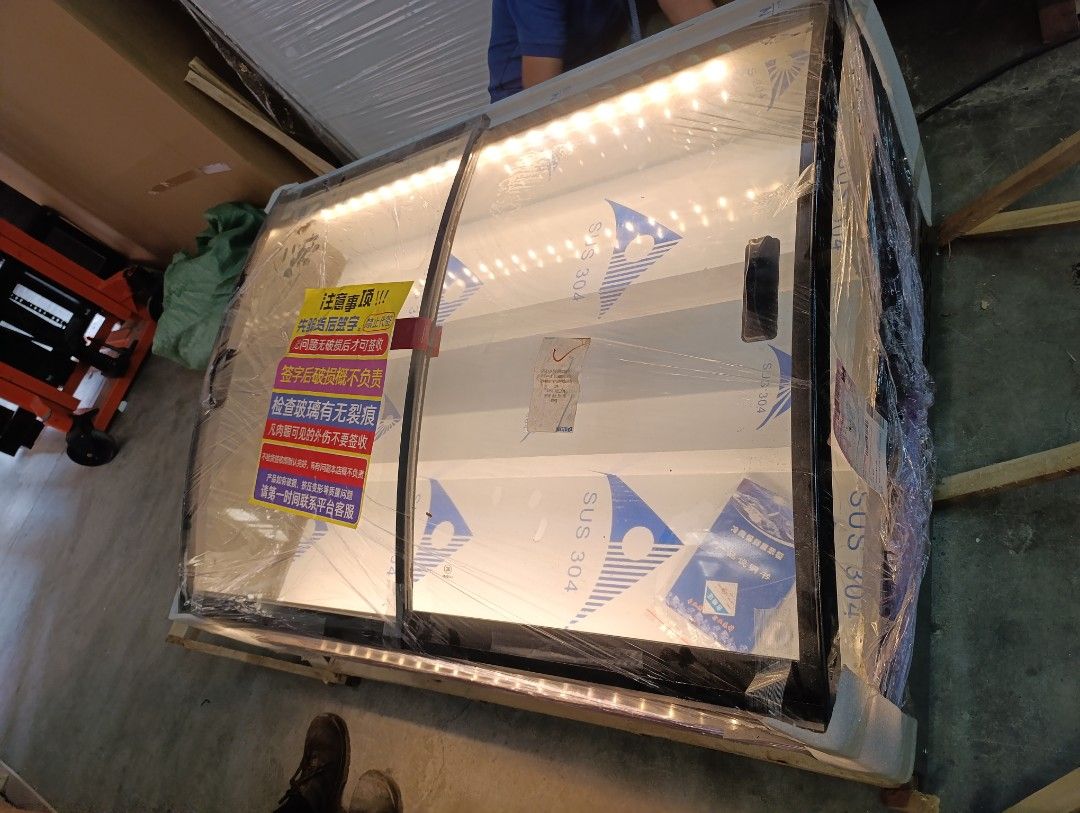 Table top meat display chiller (Category: Refrigerators and Freezers) located in Mandaluyong City. Submitted by yoonahfabi61843 (Listing ID 1381485080, Image 1). Description: Contact person: Jona Yoonah Branch: Mandaluyong & Cebu FB PAGE: Commercial Chiller and Freezer Direct Factory We are open for viewing every 9am-5pm Mondays-Saturdays 🆒Mandaluyong Branch 📌PIN: SUMMIT AUTO MALL MANDALUYONG CITY/FROZEN LINE TRADING INC 📌LANDMARK: UNIVERSAL M