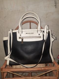 (Kategori: ) berada di . Dikirim oleh latirastore (ID iklan 1381527128, Gambar 1). Deskripsi: .