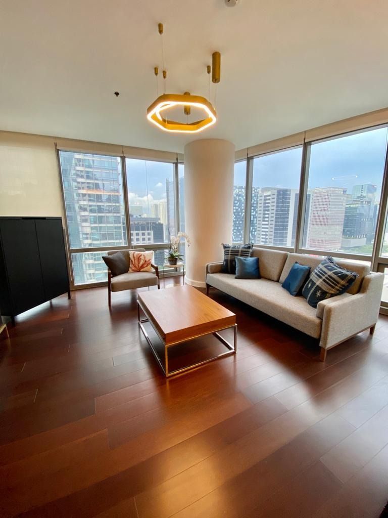 The Suites - Luxury 2 BR Unit with Parking (Category: Apartments & Condos) located in Manila. Submitted by call_09053601049 (Listing ID 1381660324, Image 1). Description: The Suites - Luxury 2 BR Unit with Parking 🏙 FOR LEASE – Luxury 2BR Unit w/ Parking | The Suites, BGC 📍 The Suites at One Bonifacio High Street, BGC 📐 Floor Area: 137 sqm 🛏 2 Bedrooms 🛋 Fully Furnished – Elegantly designed interiors 🚗 1 Parking Slot 💰 Lease Rate: ₱225,000