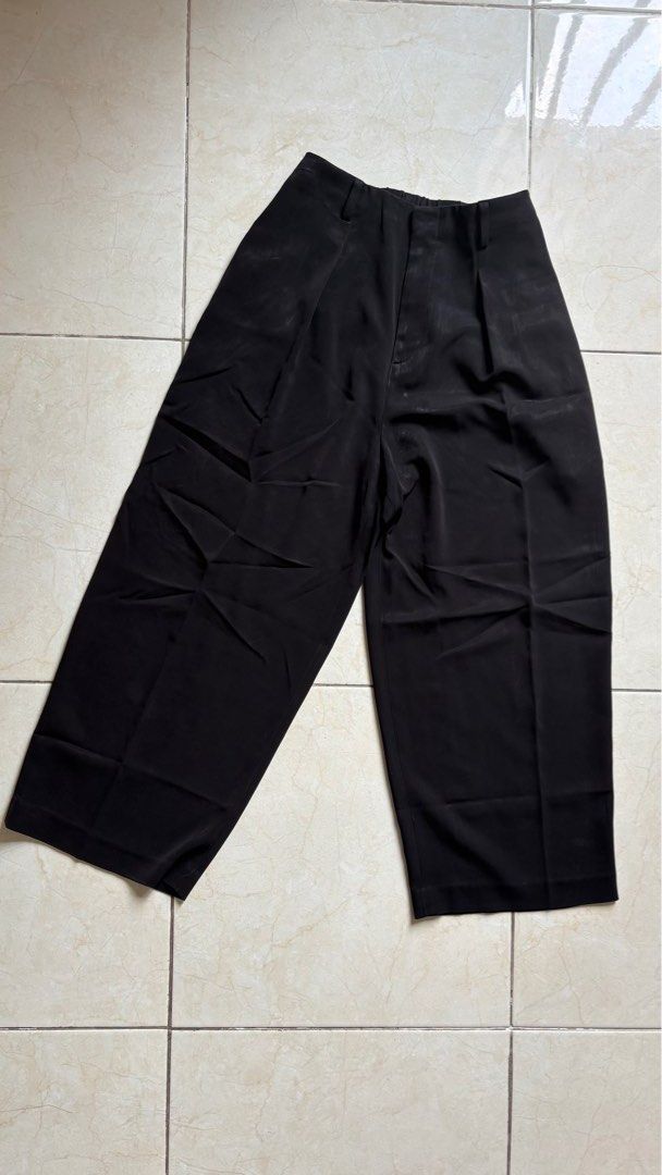 Uniqlo Culotte 3/4 Black, Fesyen Wanita, Pakaian Wanita, Bawahan