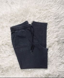 (Category: ) located in . Submitted by declutterpreloved2.0 (Listing ID 1381644060, Image 1). Description: .