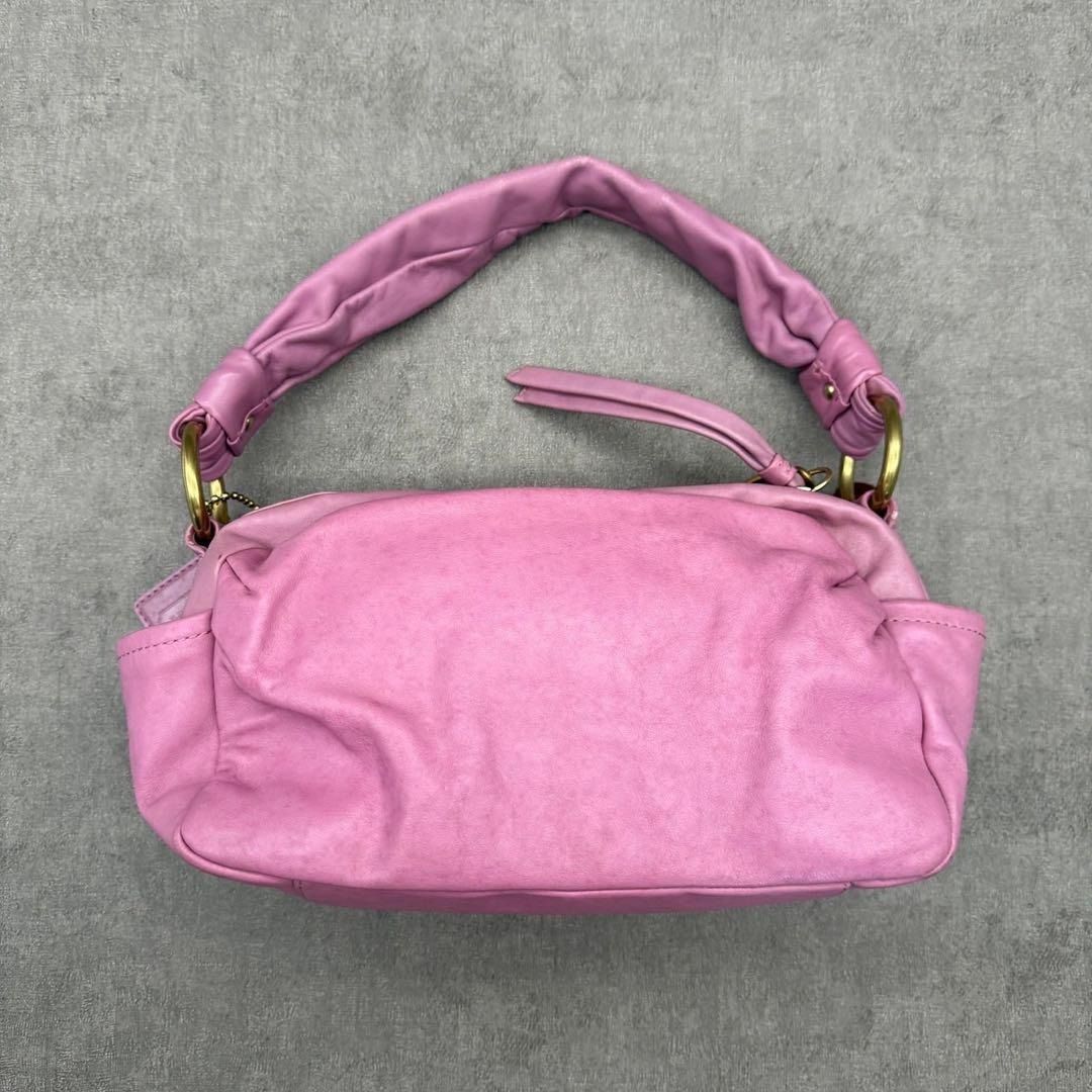 vintage coach Soho Hobo hand bag Plam MMMd51 (Category: Bags & Wallets) located in Singapore. Submitted by japan48 (Listing ID 1376600099, Image 2). Description: Thanks for visiting my page ☺️ ✨ First come, first served! ✨ 📌 Price negotiations are not available for this item. It’s already offered at the lowest price. Limited stock only! 🎁 However... Follow me to get $5 OFF! If you're a repeat customer, enjoy $10 OFF as a thank you! Feel free to