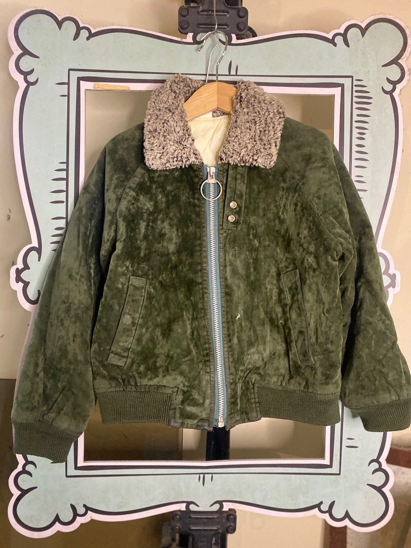 Vintage jacket (Category: Babies & Kids Fashion) located in Johor Bahru. Submitted by poketfunforshake (Listing ID 1381653431, Image 1). Description: .