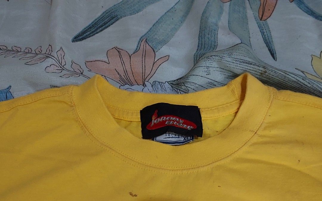 Vintage johnny blaze (Category: Tshirts & Polo Shirts ) located in Puerto Princesa. Submitted by helwapalawan (Listing ID 1381665270, Image 3). Description: johnny blaze vintage needwash issue:stain 550 freeship color rate:10/10.