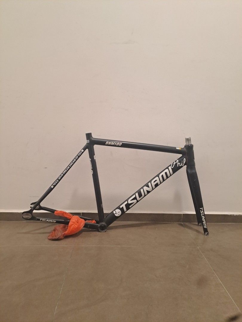 Wtt/wts tsunami snm100 frameset fs full bike fb for fixie/ track (Category: Bicycles) located in Singapore. Submitted by kwei3998 (Listing ID 1377724931, Image 2). Description: price is for frameset... full bike -2.2k -All items are authentic unless stated. -Able to part out frameset,wheelset or crankset for sale/trade. -Offer up anything don't mind any offers -Condition 9/10 for all items, no hidden flaws. Tsunami snm 100 panda colourway-$250 -s