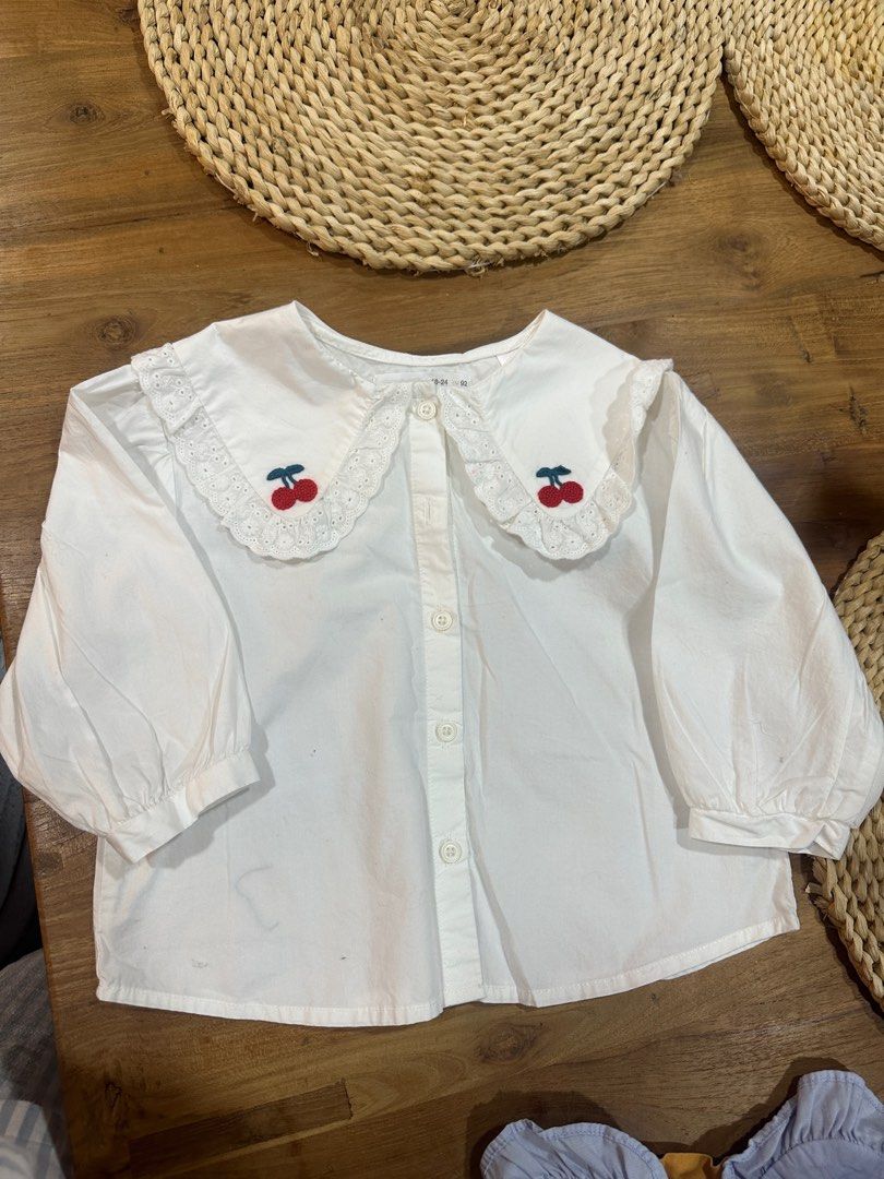 Zara Top (Category: Babies & Kids Fashion) located in Ampang. Submitted by buywithsm (Listing ID 1381627690, Image 1). Description: 18-24mths .