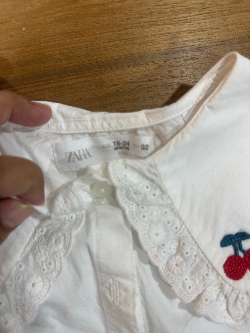 Zara Top (Category: Babies & Kids Fashion) located in Ampang. Submitted by buywithsm (Listing ID 1381627690, Image 2). Description: 18-24mths .