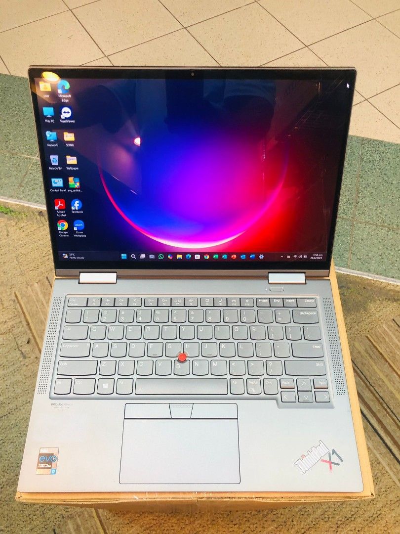 1tb Lenovo ThinkPad X1 Yoga Gen 6 – 2-in-1 Touchscreen Convertible | Core i7- 11th gen | Stylus pen | 16GB RAM - 1000GB SSD - Excellent working condition (Category: Laptops & Notebooks) located in Singapore. Submitted by islamjashedul (Listing ID 1378332363, Image 2). Description: 1tb Lenovo ThinkPad X1 Yoga Gen 6 – 2-in-1 Touchscreen Convertible | Core i7- 11th gen | Stylus pen | 16GB RAM - 1000GB SSD - Excellent working condition Specifications