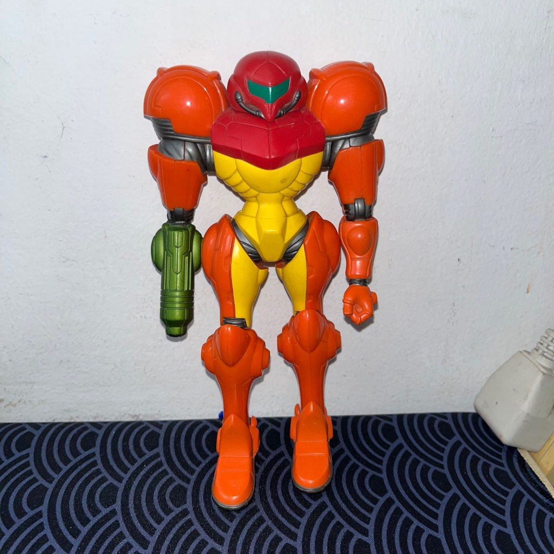 2003 Nintendo Power Metroid - Samus Aran Joyride Studios (Category: Nintendo) located in Antipolo. Submitted by roktin_collectibles (Listing ID 1378178171, Image 1). Description: 2003 Nintendo Power Metroid - Samus Aran Joyride Studios Price: ₱6000 >> ₱5500 Location: Antipolo.