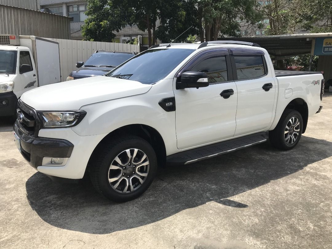 由 jason558999 (刊登 ID 1378231524，圖片 1) 提交，位於 台北市 (Taipei) 的 2016 Ford 福特 Ranger 浪九 Wildtrak 運動旗艦型 貨車牌 原鈑件 側排雙管 後斗折疊蓋 無寮K ☎服務專線 : 0９80-558-999 LINE ID:Used-Cars 黃文遠 (類別：汽車出售)，說明：2016 Ford 福特 Ranger 浪九 Wildtrak 運動旗艦型 #3.2柴油 #貨車牌 #原鈑件 #側排雙管 #後斗折疊蓋 #無寮K #馬力200hp #扭力47.9kgm ----------------------------------------- #買好車 #買服務 #買安心 #車載的不只是人 #也載著許多人的夢想 ----------------------------------------- 👉購車其實不難 你喜歡 你出價 我來爭取 👉販售精選的優質車 高價收購您的愛車 --------------------