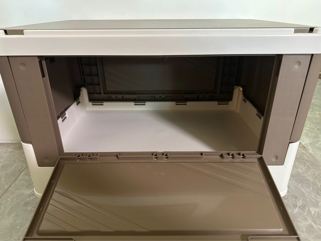 由 linyiyi02203414 (刊登 ID 1378235780，圖片 2) 提交，位於 台北市 (Taipei) 的 戶外露營多功能收納推車箱（附桌板和桌腳） (類別：社群活動)，說明：容量42L、靜音萬向輪帶煞車、桌板可延伸成小桌板，也可單獨組裝成小桌子桌子。 行李箱式拉桿，好移動，可收，也可以放在家當儲物櫃。。