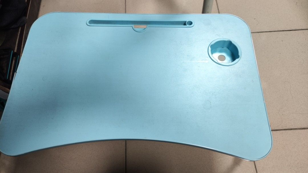 由 longhand (刊登 ID 1378307985，圖片 1) 提交，位於 桃園市 (Taoyuan) 的 折疊桌 folding table (類別：桌子)，說明：有使用痕跡 售出不退貨 桃園區可面交 There are traces of use No returns after sale。