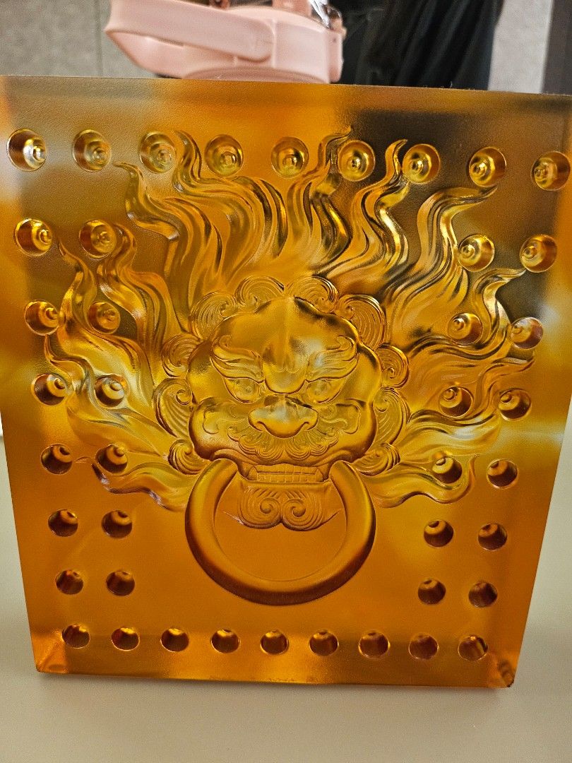 由 maytichan (刊登 ID 1378222482，圖片 2) 提交，位於 台北市 (Taipei) 的 琉璃工房 招財辟邪 獅頭門環 (類別：花瓶園藝)，說明：18×20公分。