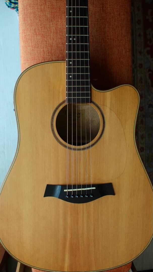 acoustic Guitar (Category: Musical Instruments) located in Makati City. Submitted by maemae77 (Listing ID 1378202835, Image 1). Description: Purchased and set up by guitar pusher protégé acoustic guitar MAGANDA TUNOG RFS: For medical bills well set up with guitar cover capo guitar stap negotiable.