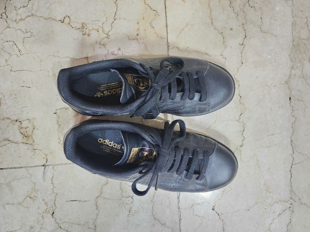 Adidas Stan Smith sneakers (Category: Sneakers) located in Quezon City. Submitted by letsraidclosets (Listing ID 1378231819, Image 2). Description: Original Stan Smith sneakers and in leather stamped animal skin pattern, barely used and minimal signs of use that are mostly dirt that can be wiped off (before shipping, this will be cleaned) Size 6 men's, and size 8 for womens.