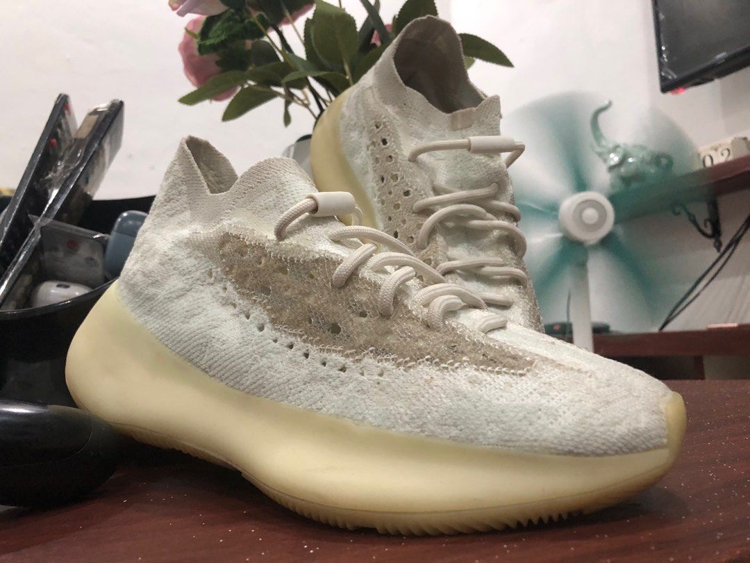 Adidas Yeezy boost 380 calcite glow (Category: Sneakers) located in Talisay, Batangas. Submitted by okineaxy (Listing ID 1378250188, Image 3). Description: Padala ni kuya from japan para sa baby ko Used once or twice lang po Rs:Need funds .
