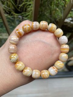 (Category: ) located in . Submitted by crystal_gem_world (Listing ID 1378229827, Image 1). Description: .