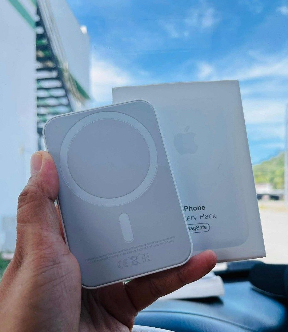 APPLE MAGSAFE BATTERY PACK (Category: Chargers & Cables) located in Manila. Submitted by ryanpauloo17579 (Listing ID 1378181603, Image 2). Description: Apple Magsafe Battery Pack ⚡️ ✅ — Authentic ✅ — 1 Year Warranty with Receipt ✅ — Valid Serial Number ✅ — Cash on Delivery 👉 ₱1,500 🍏 5000 mAh 🍏 Wireless on-the-go 🍏 Ultra Fast Charging 🔹 Nationwide Shipping via LBC 🔸 Delivery around Pampanga/Paranaque 🔹 Store #1 Location: Korean Town, Deca 