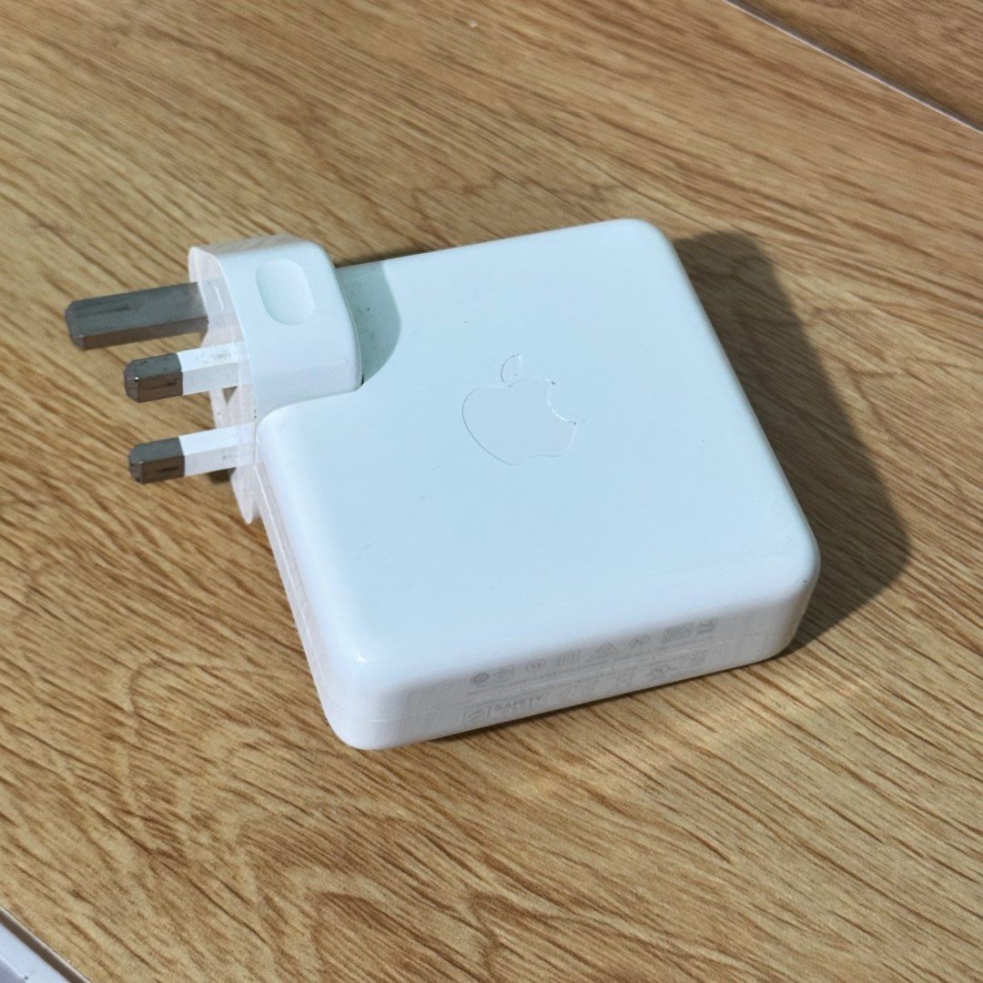 Apple USB-C Power Adapter 96W (Category: Chargers) located in Caloocan City. Submitted by blessedclothingph (Listing ID 1378219193, Image 2). Description: .