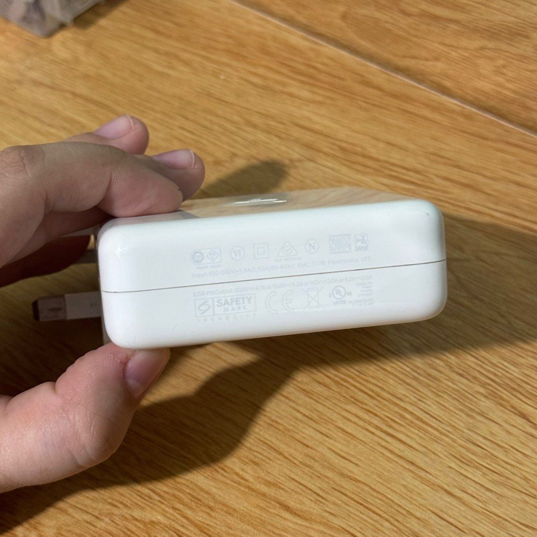 Apple USB-C Power Adapter 96W (Category: Chargers) located in Caloocan City. Submitted by blessedclothingph (Listing ID 1378219193, Image 3). Description: .