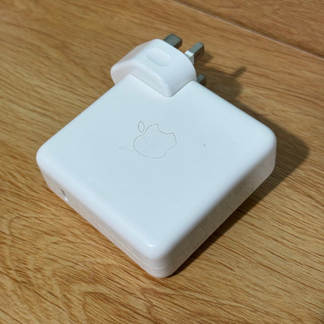 Apple USB-C Power Adapter 96W (Category: Chargers) located in Caloocan City. Submitted by blessedclothingph (Listing ID 1378219193, Image 1). Description: .