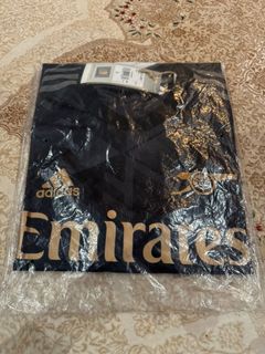(Category: ) located in . Submitted by footballguy (Listing ID 1378252421, Image 1). Description: .