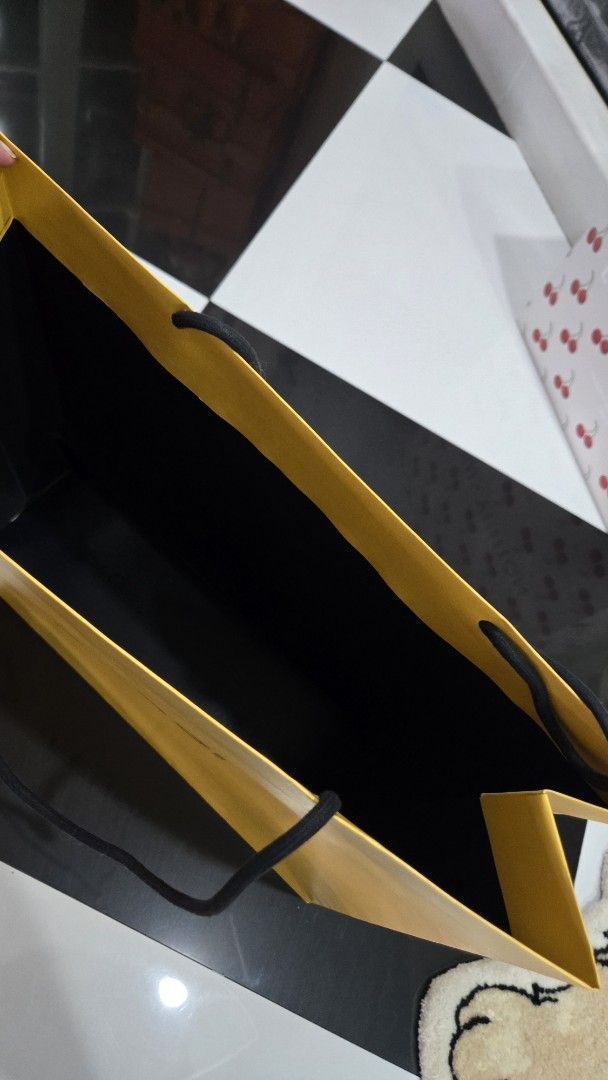 AUTHENTIC Fendi Paperbag (Category: Luxury Bags & Wallets) located in Manila. Submitted by primrepublic (Listing ID 1378172067, Image 3). Description: Authentic fendi paper bag (BIG) 42 x 42 cm.