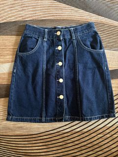 (Category: ) located in . Submitted by declutterwithmaria (Listing ID 1378202555, Image 1). Description: .