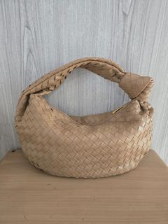 (Kategori: ) berada di . Dikirim oleh Demira (ID iklan 1378239757, Gambar 1). Deskripsi: .