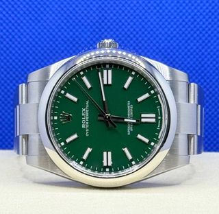 (Category: ) located in . Submitted by cwxwatches (Listing ID 1378253581, Image 1). Description: .