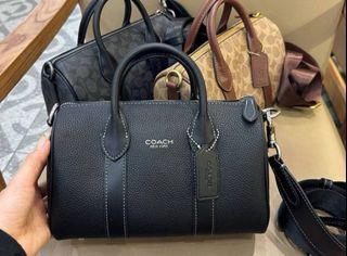 (Category: ) located in . Submitted by shinnywinnie.bag (Listing ID 1378222580, Image 1). Description: .