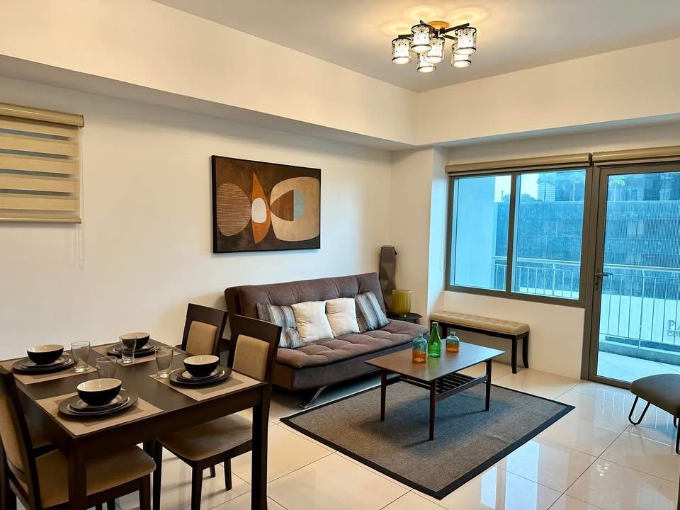 Condominium For Rent Bristol at Parkway Place Muntinlupa (Category: Apartments & Condos) located in Quezon City. Submitted by leadvision.realty (Listing ID 1378195832, Image 1). Description: Property code: 1475-SC-BRT Property Name: Bristol at Parkway Place 7th Floor 60 sqm 1 Bedroom, 1 Bath 1 Parking Slot Fully furnished (can remove furniture) Clean title Asking: From 75,000 to 65,000/month for rent From 16.5Mgross for sale to 16M Lester Velez T