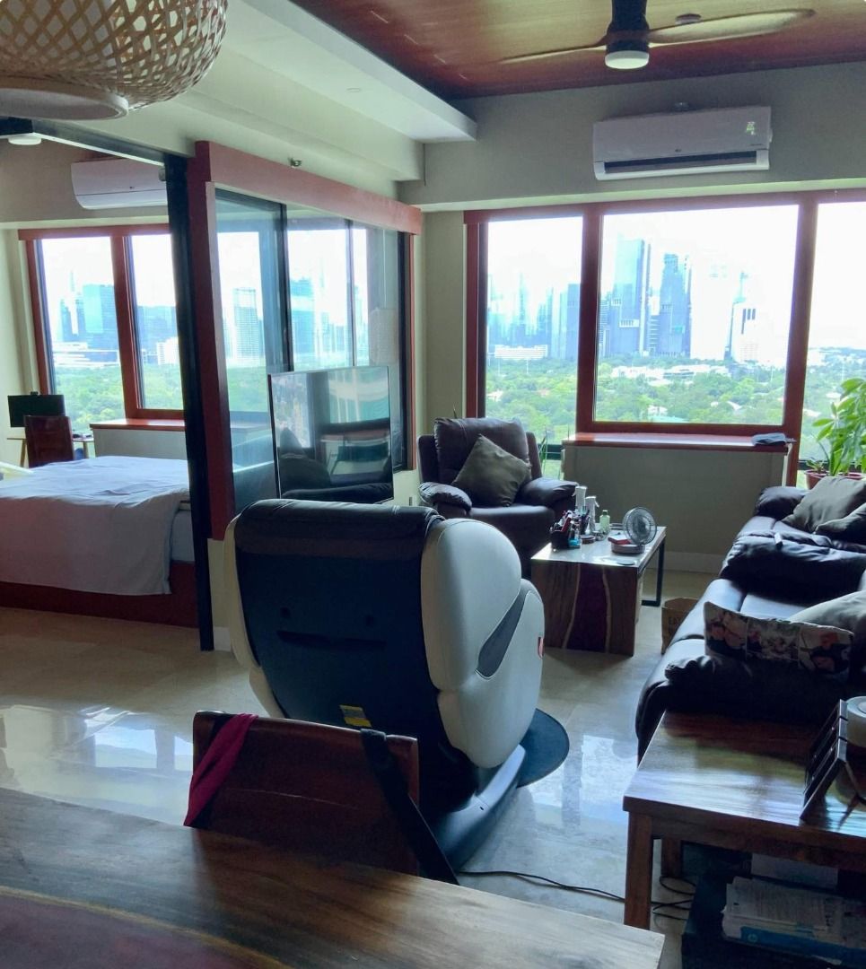 Condominium For Sale Bellagio 2 BGC (Category: Apartments & Condos) located in Quezon City. Submitted by leadvision.realty (Listing ID 1378224900, Image 1). Description: Property Code: 1900-SC-BLG Bellagio 2 Floor Area: 60 sq.m. No. of Bedroom: 1 No. of T&B: 1 As-Is-Where-Is Occupied by Owner Clean Title Selling Price: ₱ 15,000,000.00 Lester Velez The Lead Realty 09175208825.
