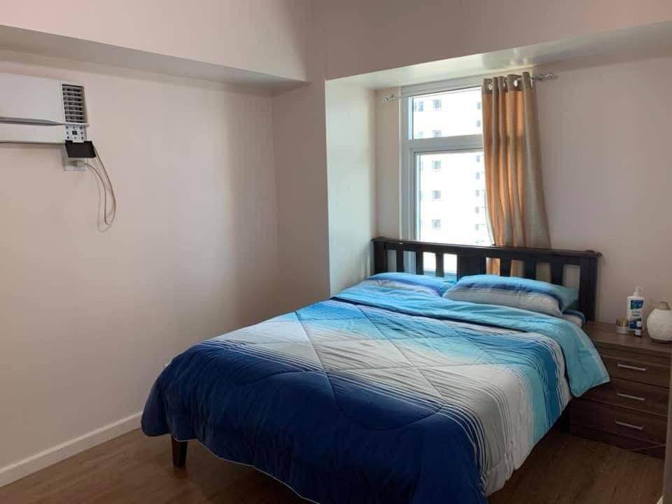 Condominium For Sale Two Serendra BGC (Category: Apartments & Condos) located in Quezon City. Submitted by leadvision.realty (Listing ID 1378245598, Image 2). Description: Property Name: Two Serendra Property Code: 393-SC-TS Selling Price: 16,500,000 Inclusive of CGT Property Details: Floor Area: 58 sq.m. Meranti Tower No. of Bedroom: 1 with Balcony No. of T&B: 1 Fully Furnished Veranda facing Park, SOMA and BHS Under Bank Mortgage (BDO) Lester V