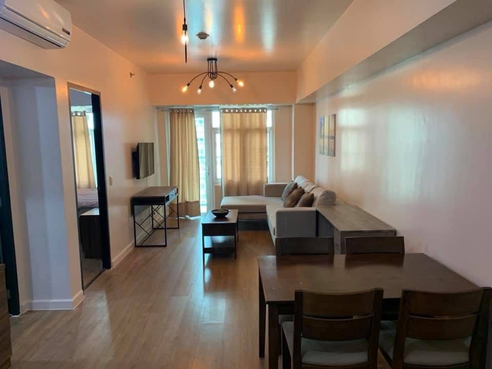 Condominium For Sale Two Serendra BGC (Category: Apartments & Condos) located in Quezon City. Submitted by leadvision.realty (Listing ID 1378245598, Image 3). Description: Property Name: Two Serendra Property Code: 393-SC-TS Selling Price: 16,500,000 Inclusive of CGT Property Details: Floor Area: 58 sq.m. Meranti Tower No. of Bedroom: 1 with Balcony No. of T&B: 1 Fully Furnished Veranda facing Park, SOMA and BHS Under Bank Mortgage (BDO) Lester V