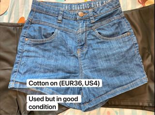 (Category: ) located in . Submitted by Charcat.Closet (Listing ID 1378217384, Image 1). Description: .