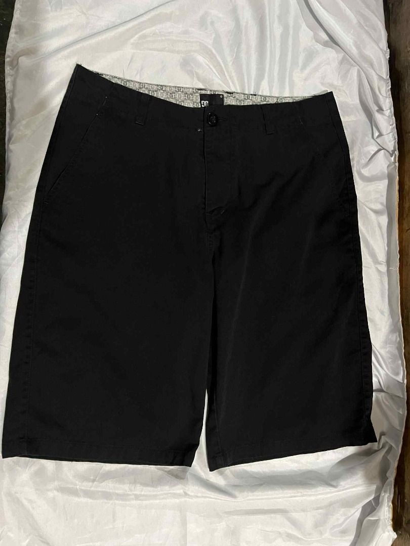 DC Shorts (Category: Shorts) located in Iligan City. Submitted by manismanis61161 (Listing ID 1378300624, Image 1). Description: ‼️ FOR SALE‼️ DC AUTHENTIC SHORT GOOD CONDITION Binili ko from Japan Color rate: 9.9/10 No Stain/Discoloration Color may vary due to lighting, pero color rate is in very good condition Size: 34 Condition: No Issue. No Pinhole(s). Complete Tags Price: 500 + SF (if di kaya ng meet-up) Unli Vouch, Video Call to check the I