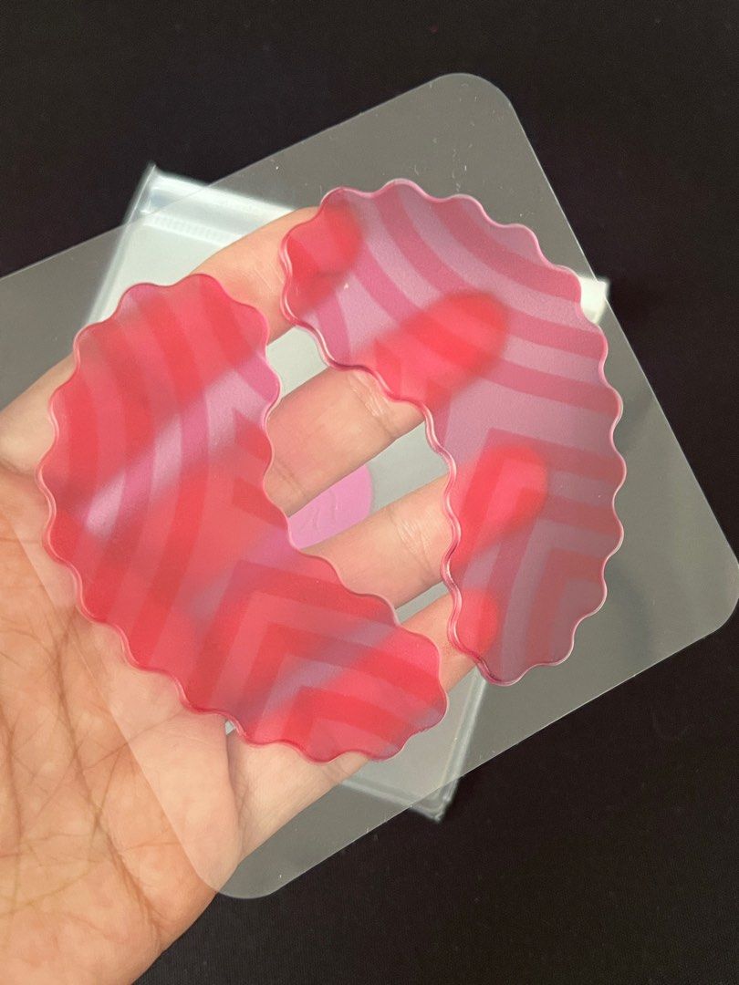 DRUNK ELEPHANT Silicone Undereye Patches (Reusable) (Category: Face Care) located in Taguig. Submitted by bodegawn (Listing ID 1378239730, Image 2). Description: Unused . Drunk Elephant for skincare ..