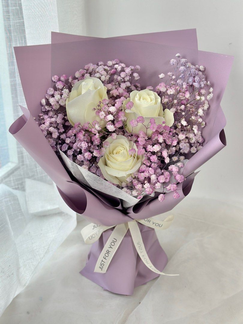 Fresh white rose and purple baby’s breath bouquet | flower bouquet | rose bouquet | birthday flower (Category: Flowers & Bouquets) located in Singapore. Submitted by wild_ginger_flower (Listing ID 1378170590, Image 2). Description: This fresh flower bouquet features 3 stalks of white roses and purple baby’s breath flower Self collection only at Katong shopping centre S437844 Size: about 32cm tall 🚚🚚 Order at least 1 day in advance 💌💌 Free gre