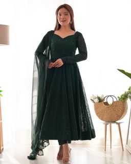 (Category: ) located in . Submitted by haniaboutique (Listing ID 1378198182, Image 1). Description: .