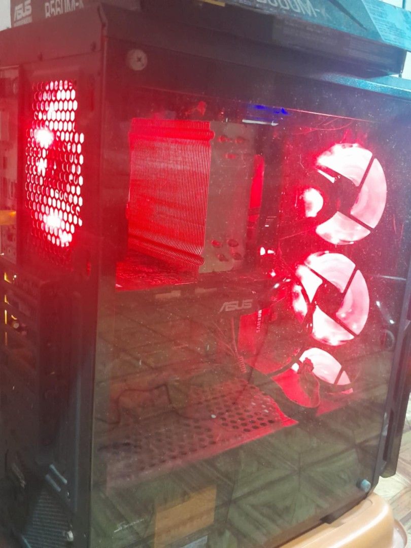 Gaming CPU WITH Monitor (Category: Desktops) located in Dasmarinas. Submitted by pochapocha25 (Listing ID 1378304476, Image 2). Description: 50k if only CPU 60k for cpu with Monitor and free keyboard.
