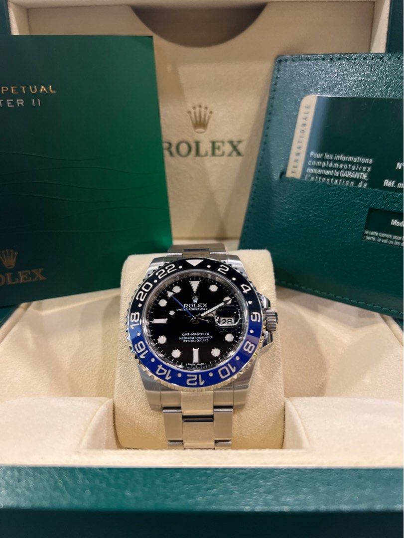GMT-MASTER II BATMAN (Category: Luxury Watches) located in Pasig City. Submitted by moimoigo (Listing ID 1378233388, Image 3). Description: Ref#-116710BLNR GMT-Master II BATMAN stainless steel 40mm 2015 model Complete box & papers.