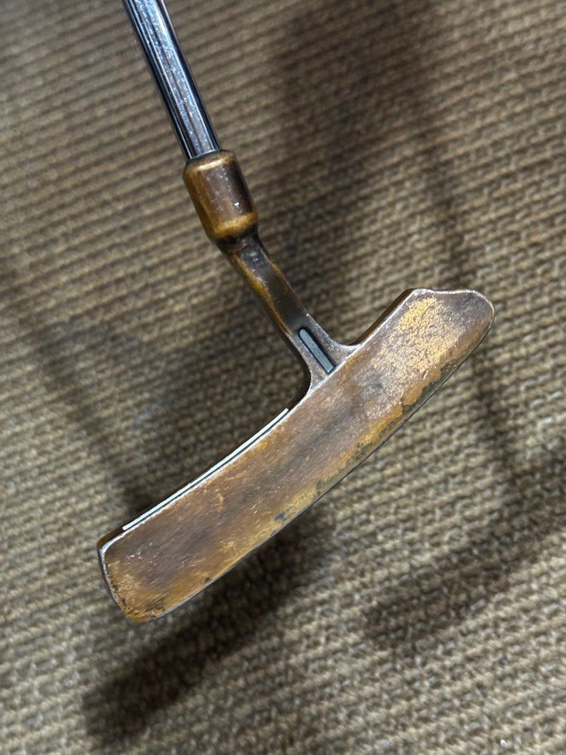 Golf putter (Category: Golf) located in Makati City. Submitted by qualityseconds (Listing ID 1378162058, Image 2). Description: Blade putter. Well balanced heel and toe weighted. 34”.