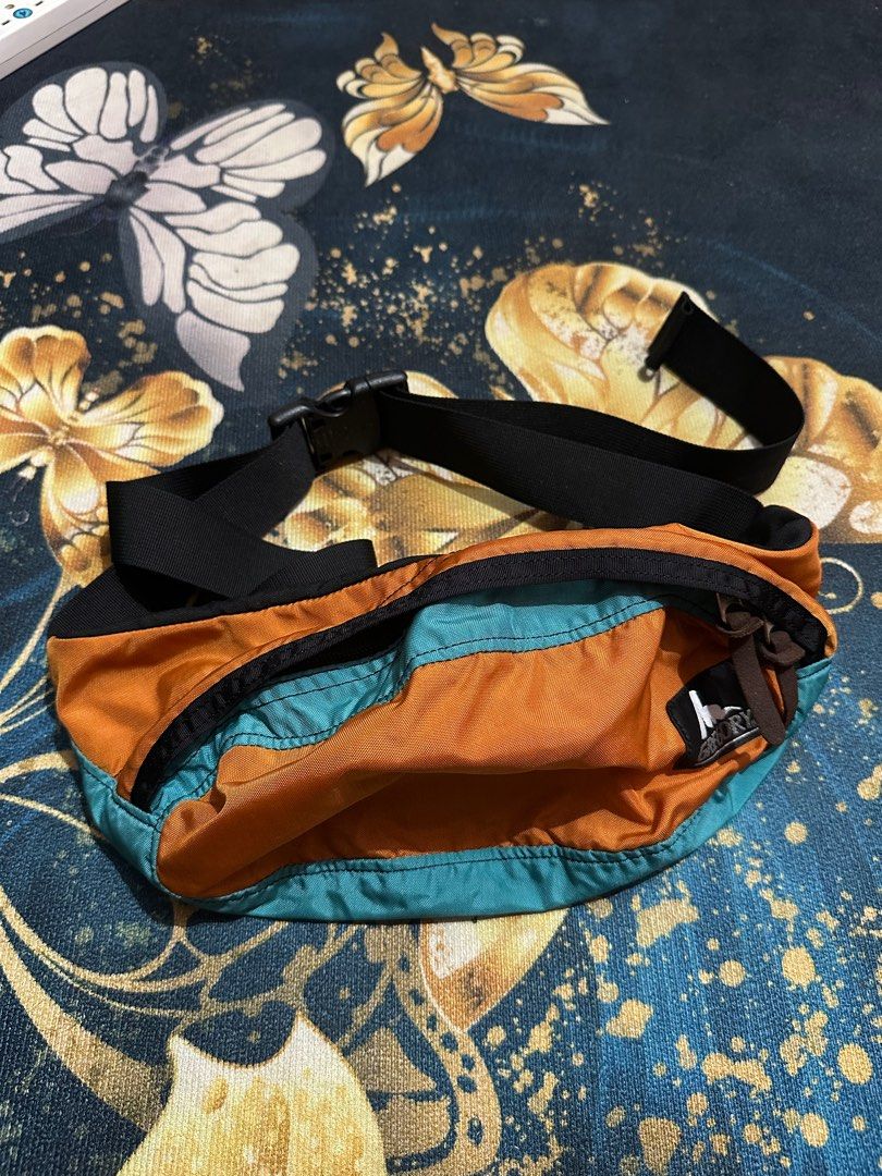 Gregory Tailmate (Category: Belt bags, Clutches and Pouches) located in Kota Bharu. Submitted by seven_bundle (Listing ID 1378166313, Image 1). Description: Saiz S Made in Philippines Condition Comel.