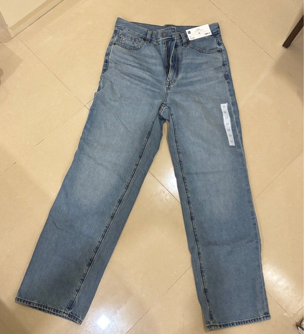 GU Straight High Rise Jeans (Category: Jeans) located in Legazpi City. Submitted by r.clutter (Listing ID 1378224885, Image 2). Description: brand new rfs: wrong size can fit size small.
